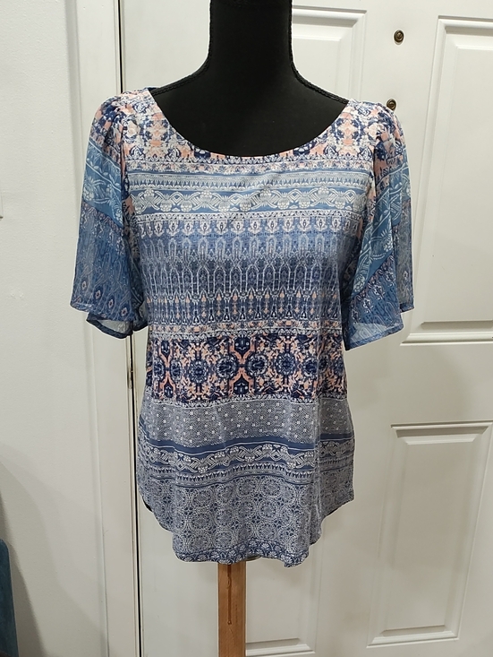 Lucky Brand Tops - Lucky Brand Blue and Pink Patterned Scoop Neck Blouse